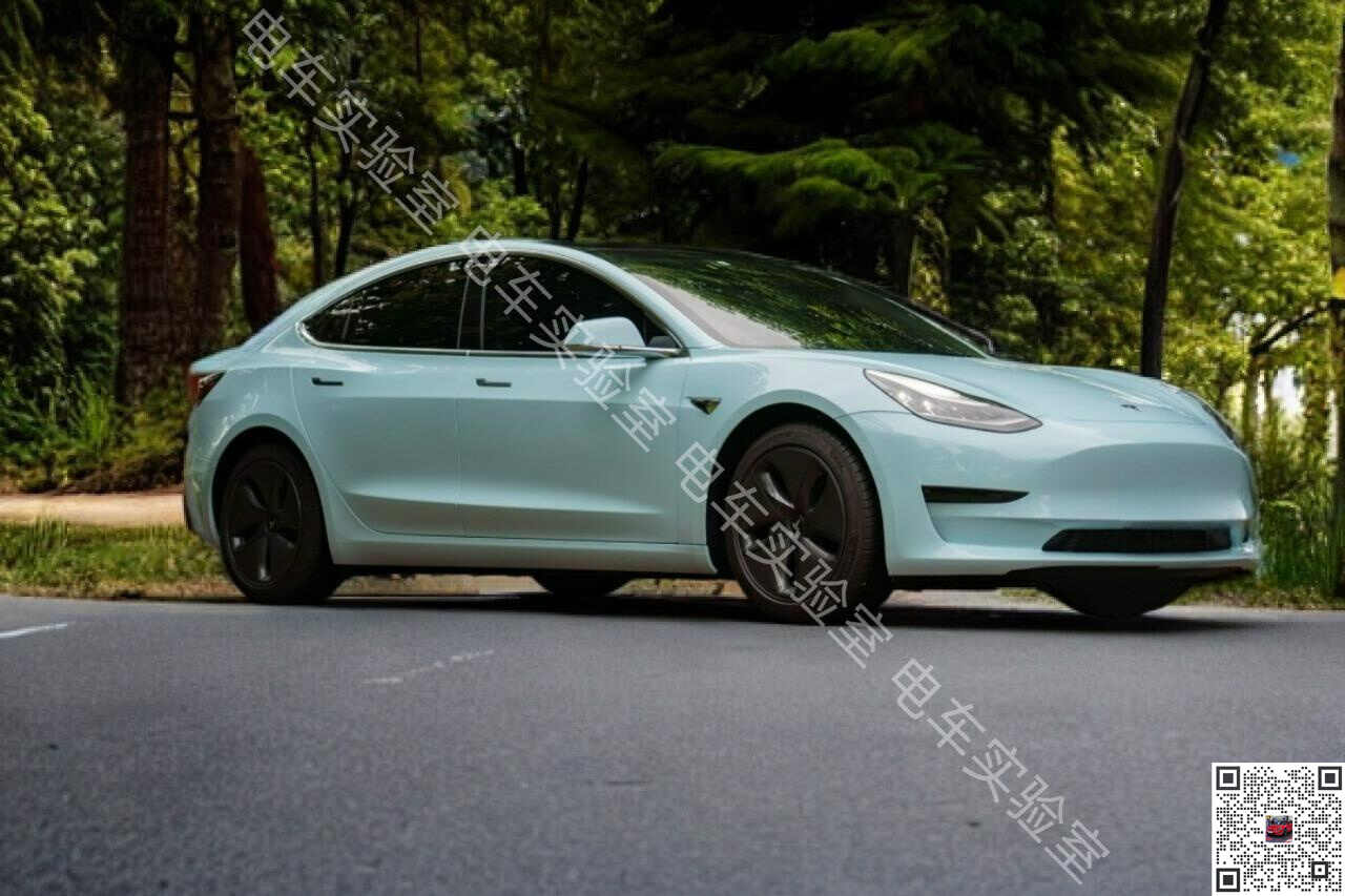 特斯拉Model 3冰川蓝