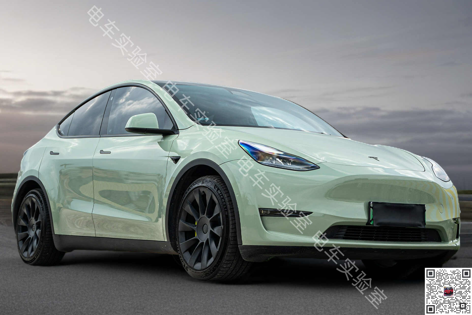 特斯拉Model Y格拉斯米尔绿