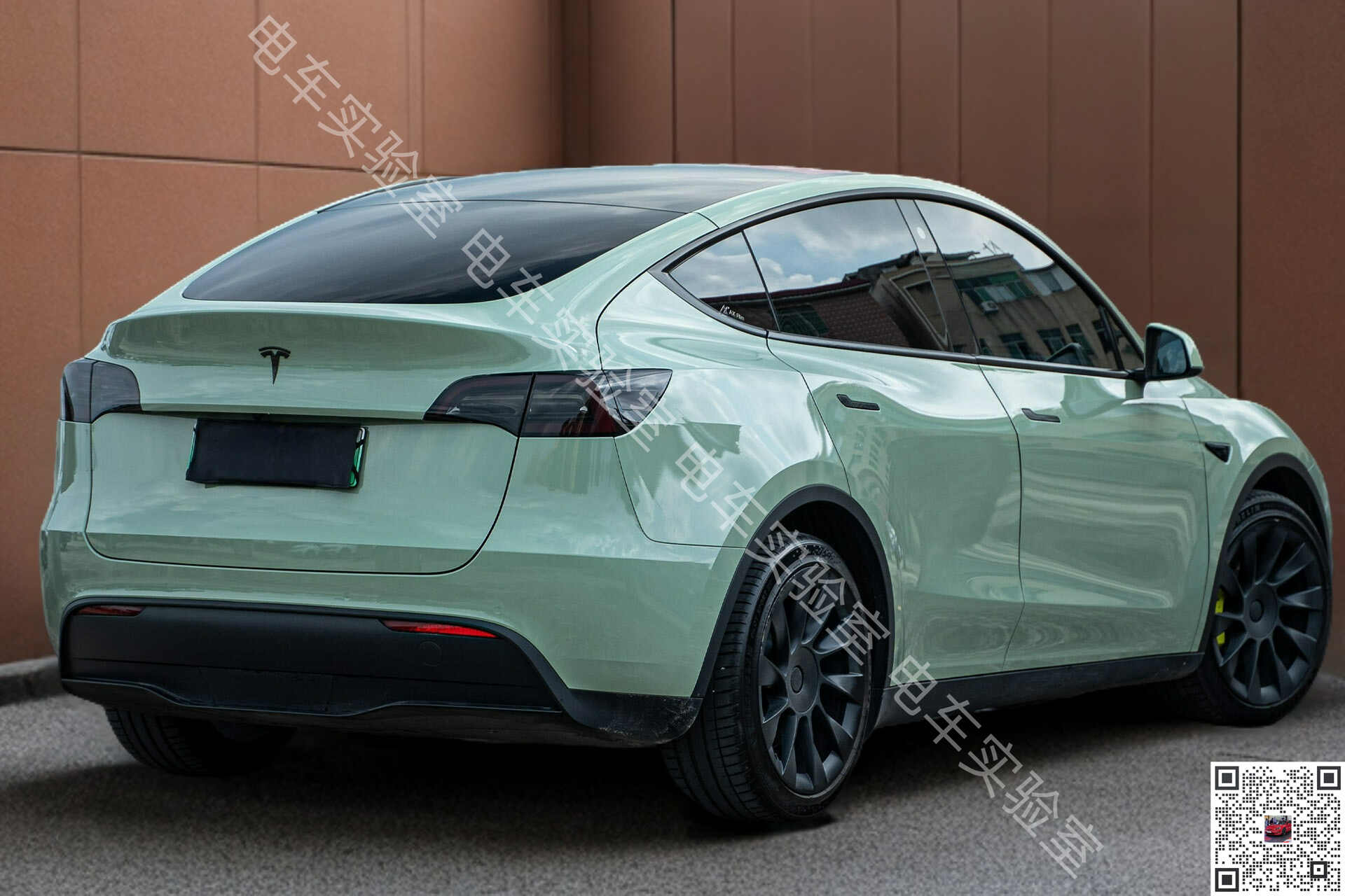 特斯拉Model Y格拉斯米尔绿